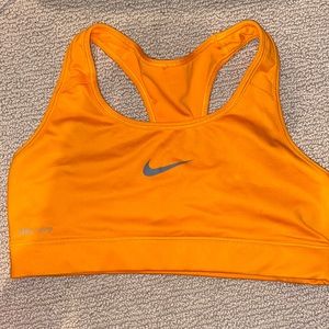Nike pro sports bra